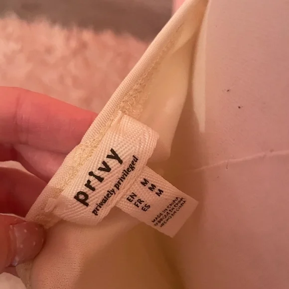 PRIVY Cream Ruched Dress - Picture 4 of 5